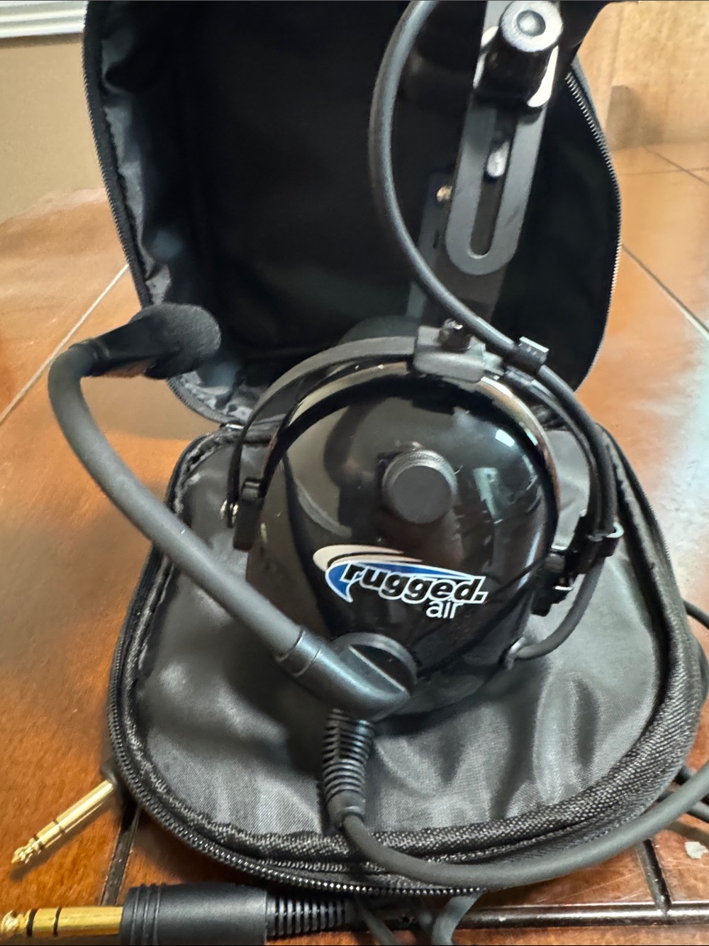 Rugged Air RA200 General Aviation Student Pilot Headset Music Input A20 GA Plug - Picture 3 of 5